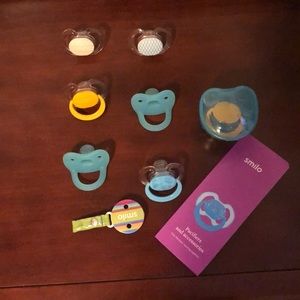 Smilo pacifiers